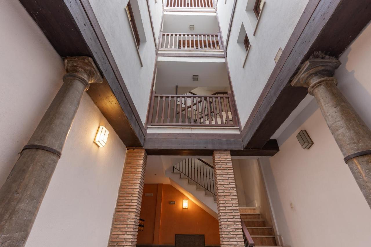 Apartamentos Nuria 19 Granada Kültér fotó