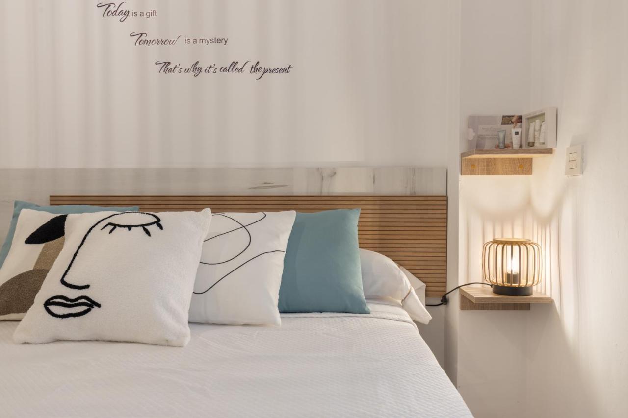 Apartamentos Nuria 19 Granada Kültér fotó