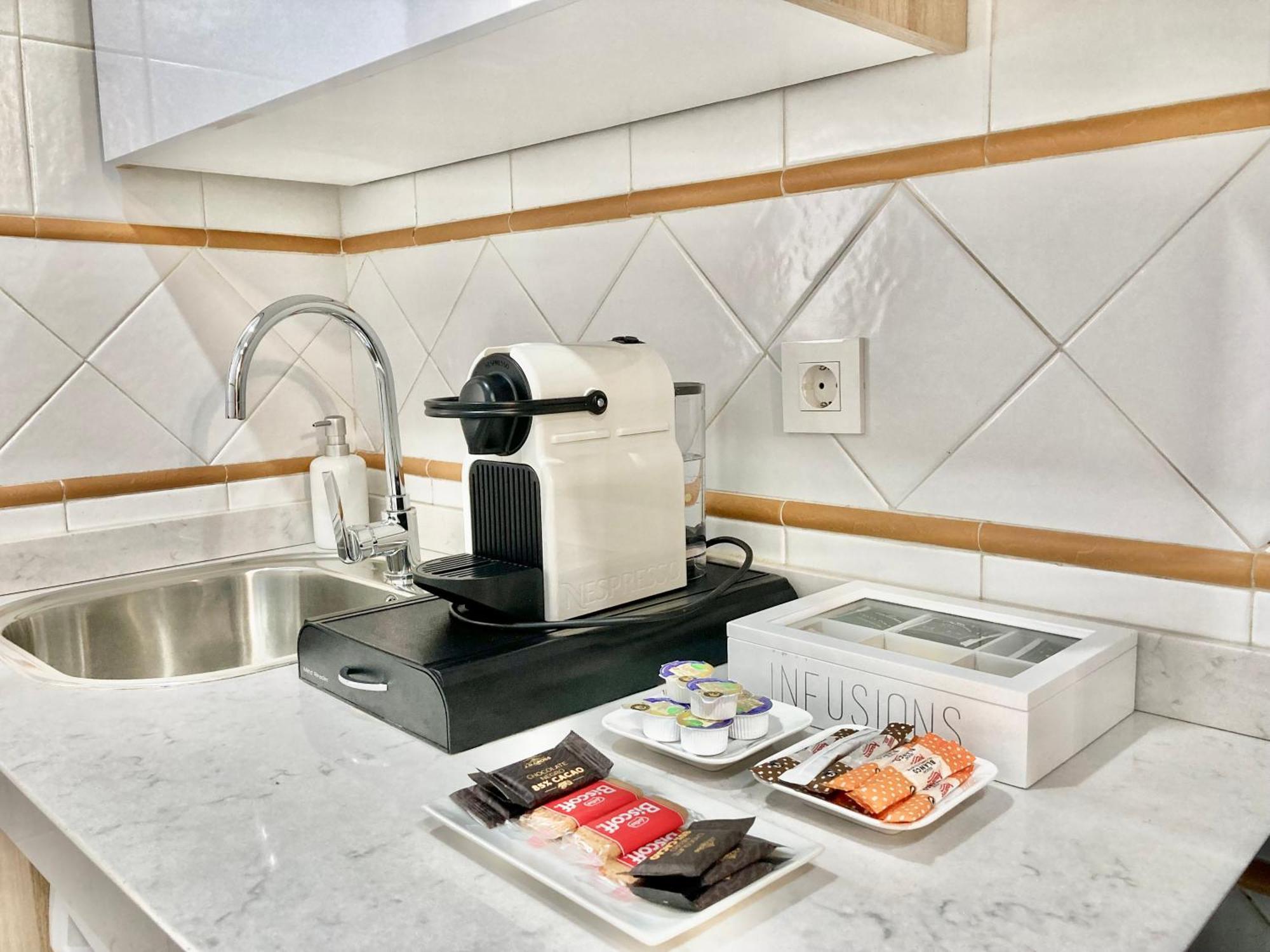 Apartamentos Nuria 19 Granada Kültér fotó